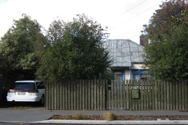 Photo of property in 12 Vienna Street, Waltham, Christchurch, 8023