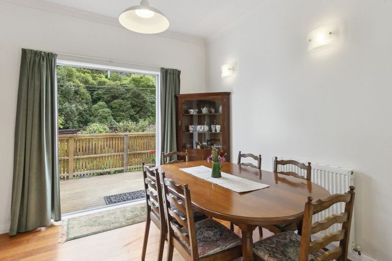 Photo of property in 64 Khandallah Road, Ngaio, Wellington, 6035
