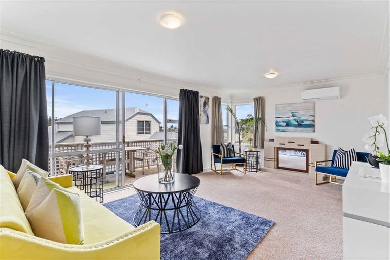 Photo of property in 1/161a Mokoia Road, Birkenhead, Auckland, 0626