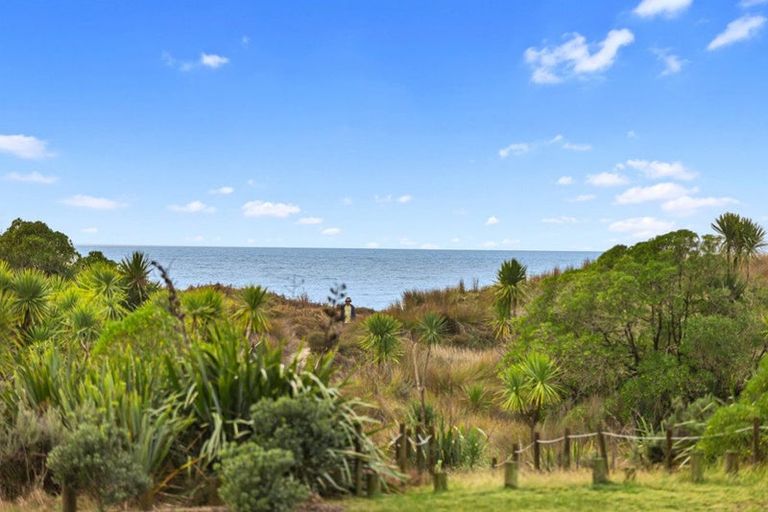 Photo of property in 816 Papamoa Beach Road, Papamoa Beach, Papamoa, 3118