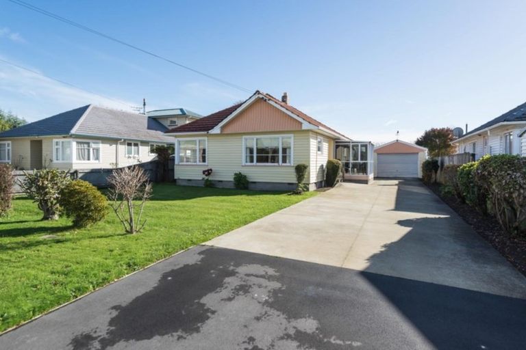 Photo of property in 67 Glenfield Crescent, Mairehau, Christchurch, 8052