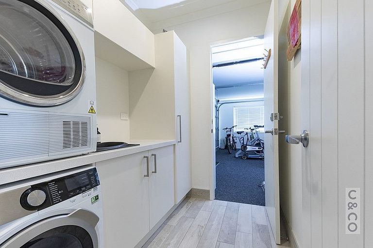 Photo of property in 14 Floyd Road, Riverhead, 0820