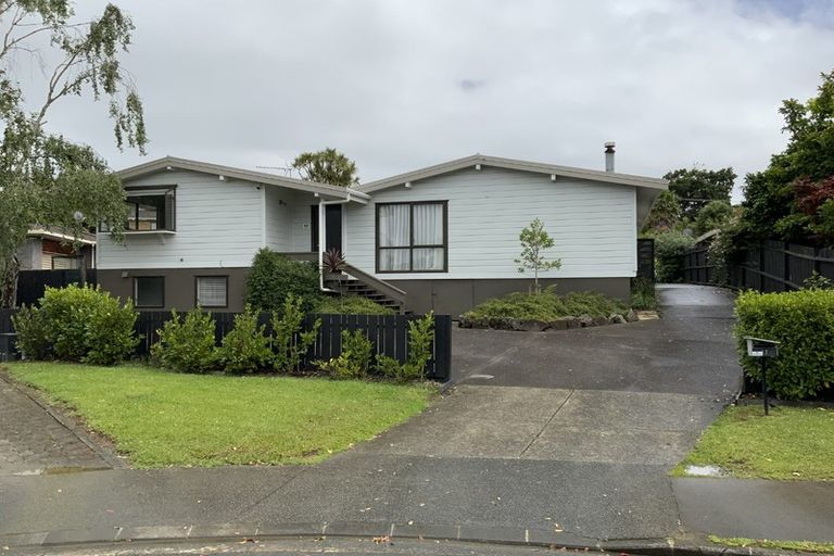 Photo of property in 17 Chablis Place, Henderson, Auckland, 0612