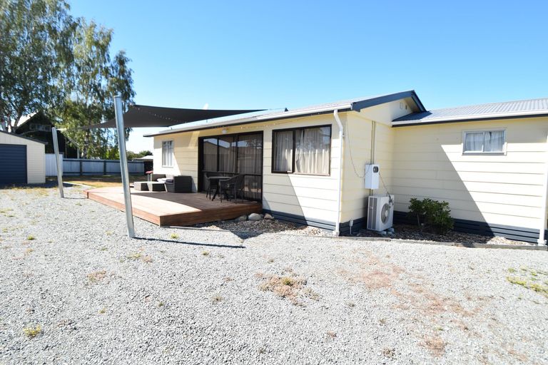 Photo of property in 11 Fraser Crescent, Twizel, 7901