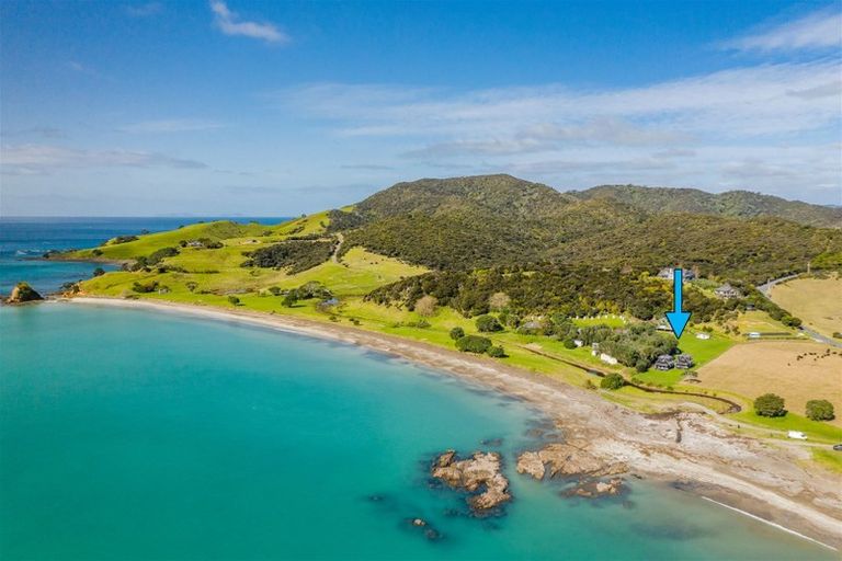 Photo of property in 847 Whangaruru North Road, Whangaruru, Russell, 0184