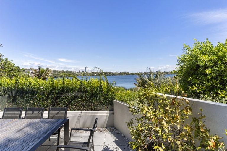 Photo of property in 1/38 Kitchener Road, Milford, Auckland, 0620