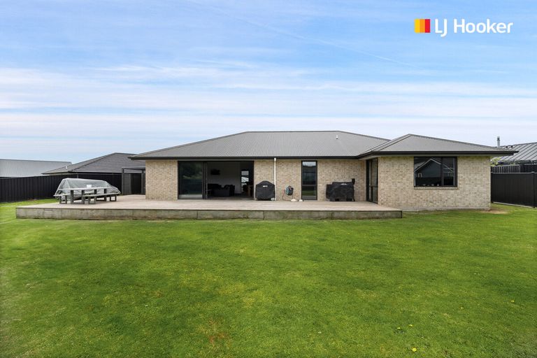 Photo of property in 32 Calluna Crescent, Mosgiel, 9024