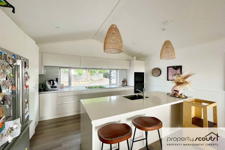 Photo of property in 55b Paynters Avenue, Strandon, New Plymouth, 4312