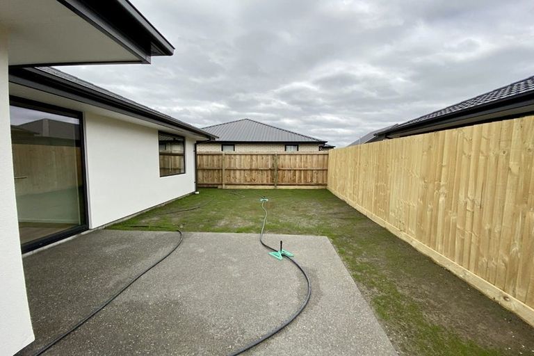Photo of property in 26 Bill Hammond Drive, Belfast, 8051
