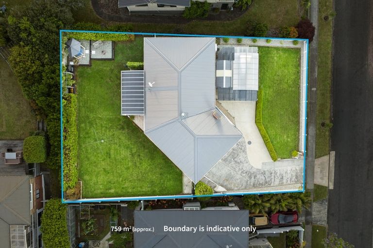 Photo of property in 4 Hamlet Place, Pukekohe, 2120