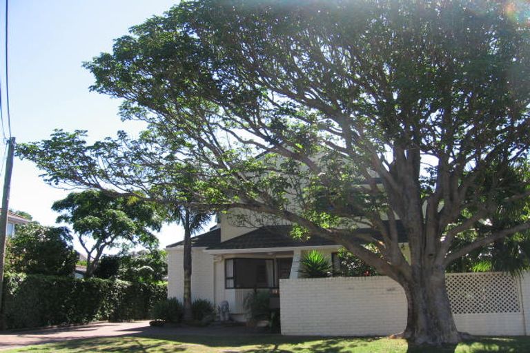 Photo of property in 10 Muritai Road, Milford, Auckland, 0620