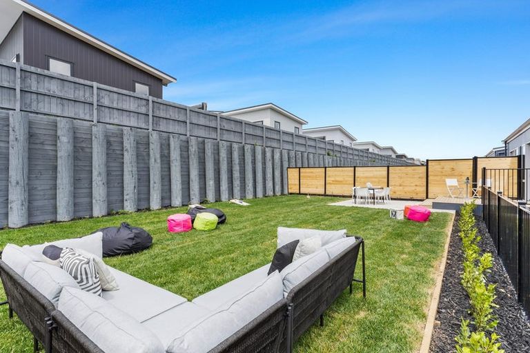 Photo of property in 33 Roundel Crescent, Whenuapai, Auckland, 0618