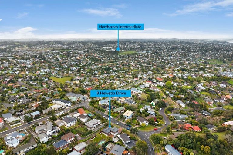 Photo of property in 8 Helvetia Drive, Browns Bay, Auckland, 0630