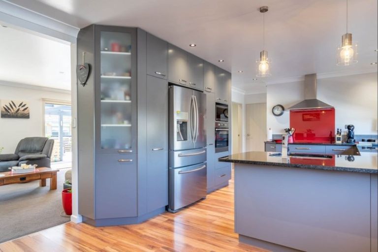 Photo of property in 46 Arawhata Road, Paraparaumu, 5032