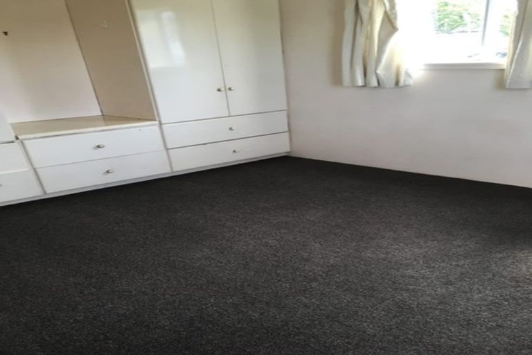 Photo of property in 2/15 Adriatic Avenue, Henderson, Auckland, 0612