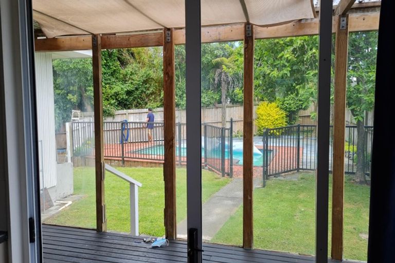 Photo of property in 89 Gossamer Drive, Pakuranga Heights, Auckland, 2010