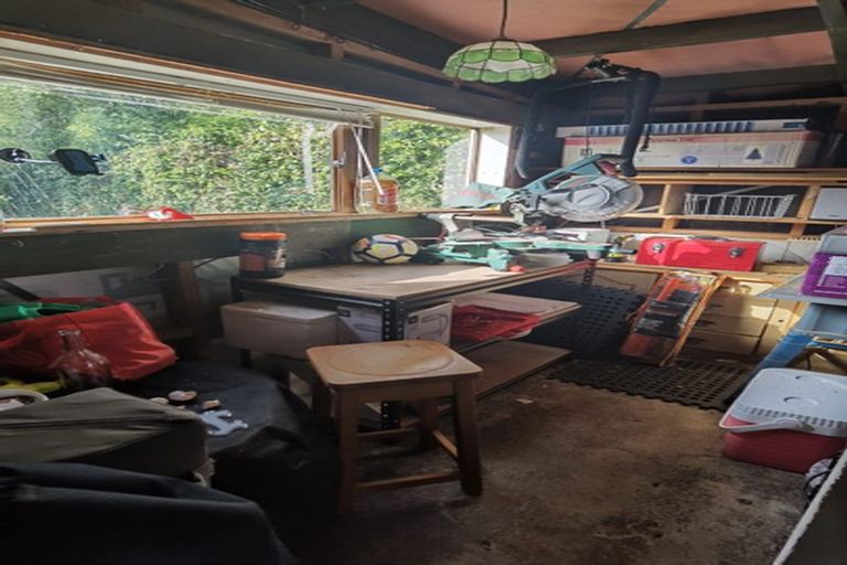 Photo of property in 78 Cheriton Road, Mellons Bay, Auckland, 2014