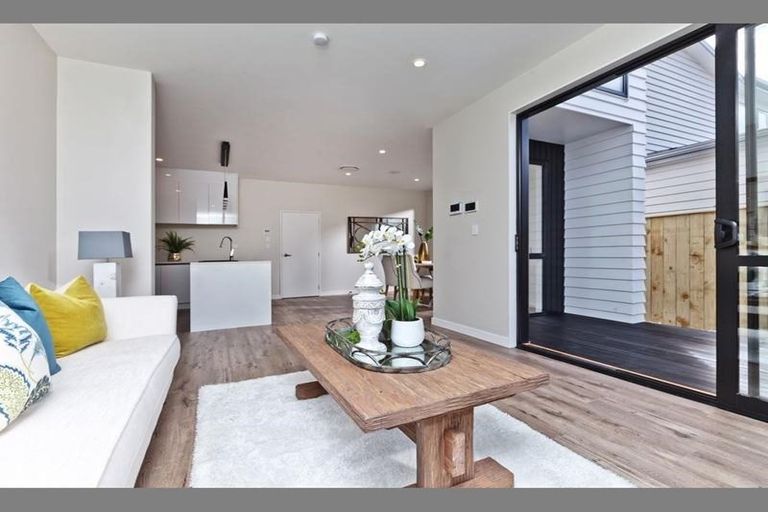 Photo of property in 47 Greenfinch Road, Hobsonville, Auckland, 0616