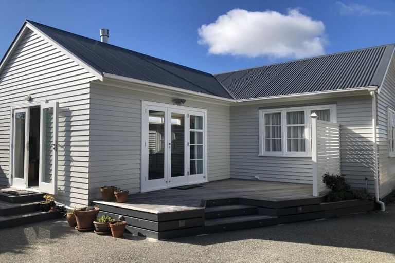 Photo of property in 16 Ropata Crescent, Boulcott, Lower Hutt, 5010