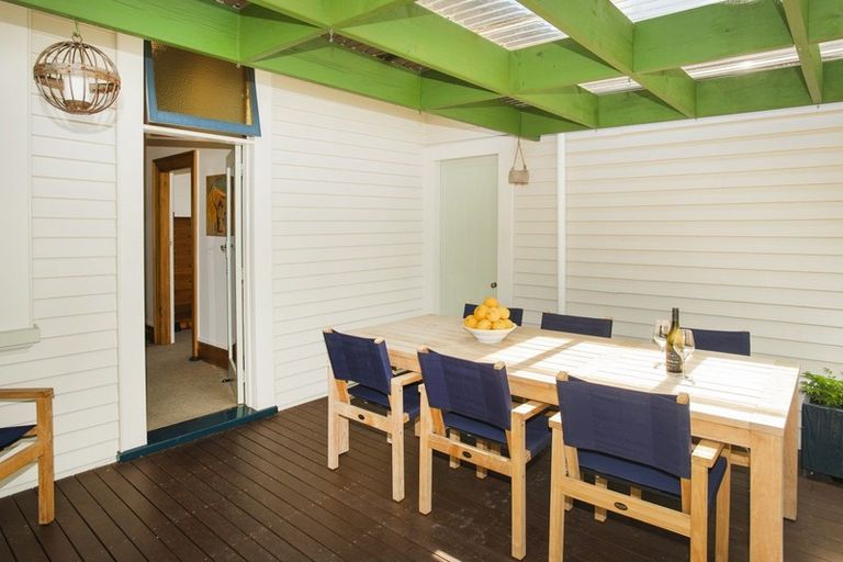 Photo of property in 27 Stout Street, Whataupoko, Gisborne, 4010