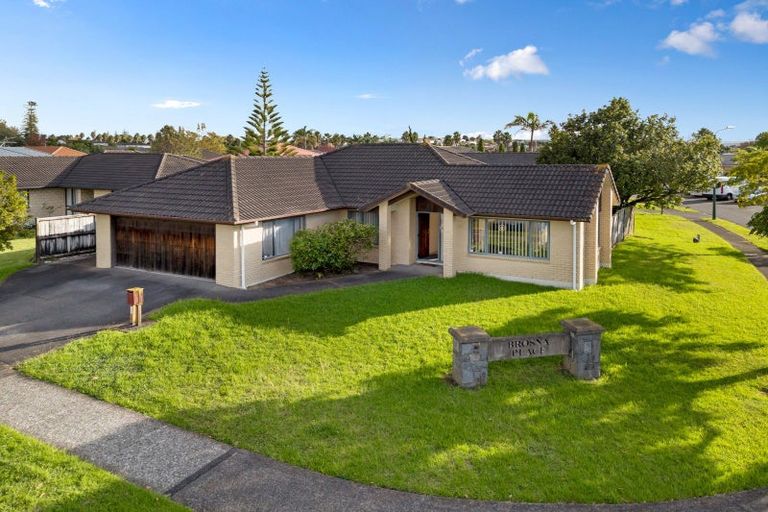 Photo of property in 2 Brosna Place, East Tamaki, Auckland, 2016