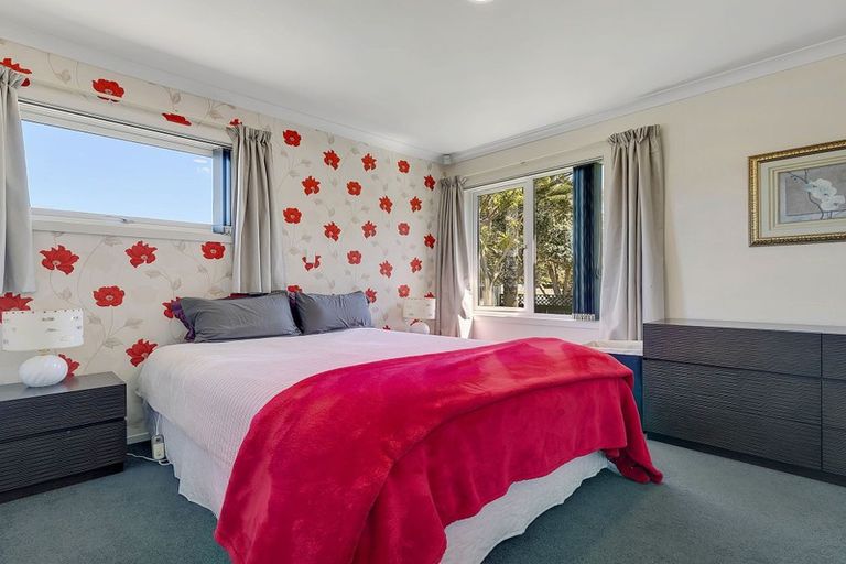 Photo of property in 32 Sea Vista Drive, Pukerua Bay, 5026