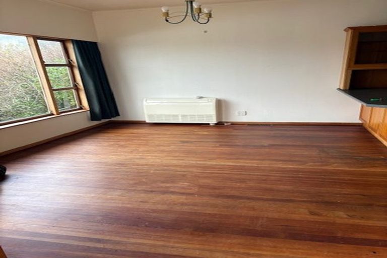 Photo of property in 37 Milne Terrace, Island Bay, Wellington, 6023