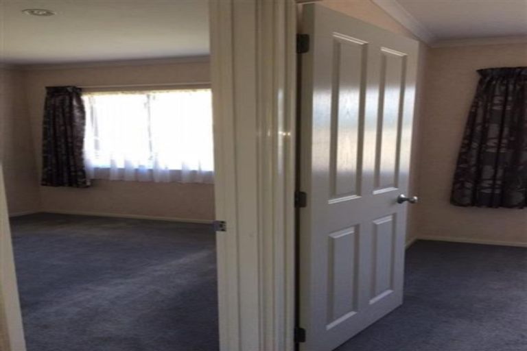 Photo of property in 1 Belcoo Crescent, East Tamaki, Auckland, 2013