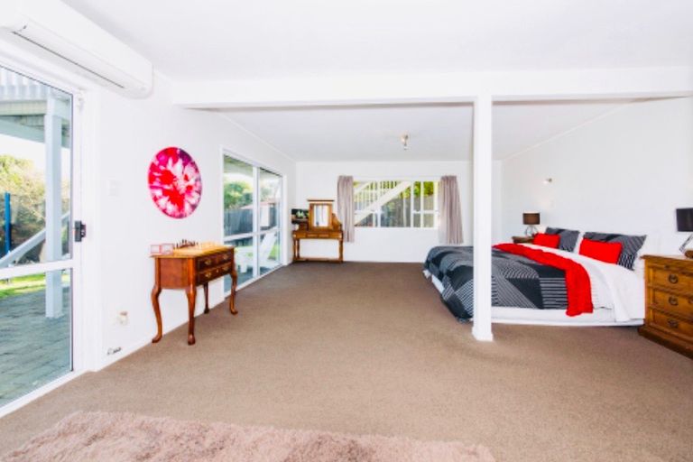Photo of property in 24 Venus Place, Half Moon Bay, Auckland, 2012