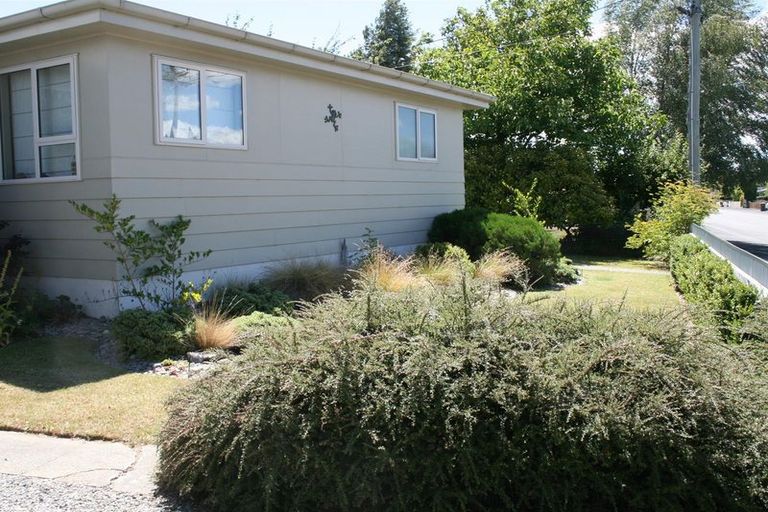 Photo of property in 46 Jollie Road, Twizel, 7901