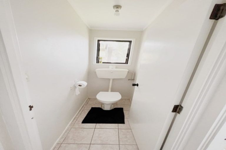 Photo of property in 28 Maugham Drive, Bucklands Beach, Auckland, 2014