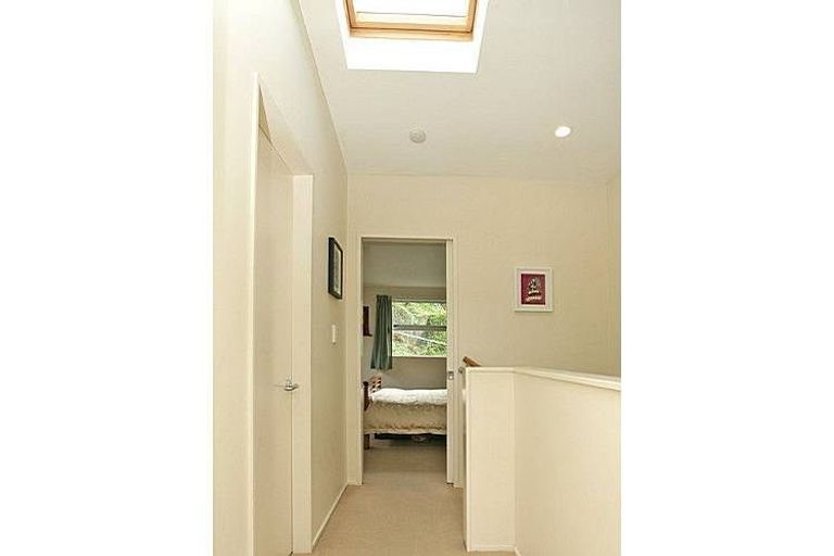 Photo of property in 7/138 Queens Drive, Lyall Bay, Wellington, 6022