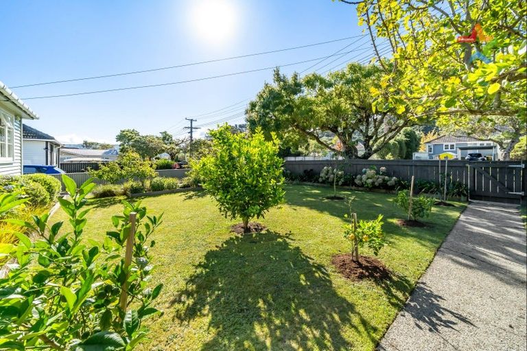 Photo of property in 126 Kowhai Street, Naenae, Lower Hutt, 5011