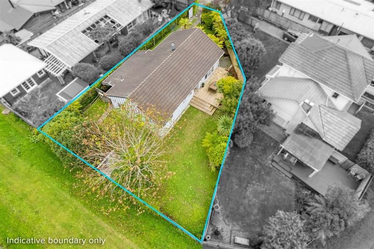 Photo of property in 34 Whirinaki Crescent, Heretaunga, Upper Hutt, 5018