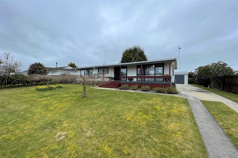 Photo of property in 22 Waianiwa Place, Tokoroa, 3420