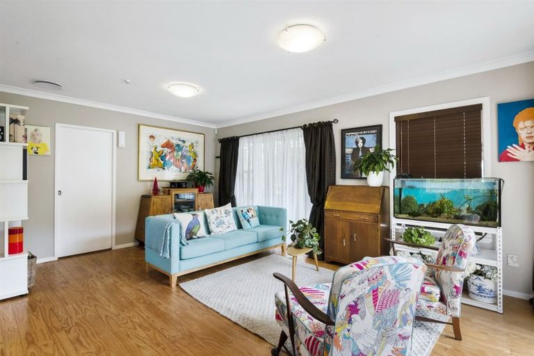 Photo of property in 35 Lynden Avenue, Hillcrest, Auckland, 0627