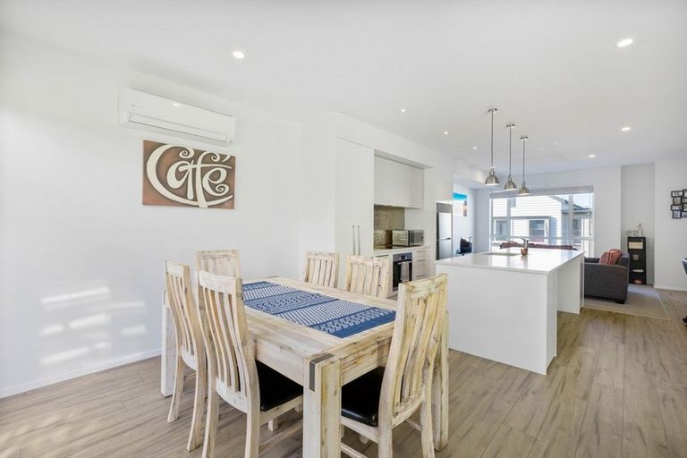 Photo of property in 15 Watermill Lane, Silverdale, 0932