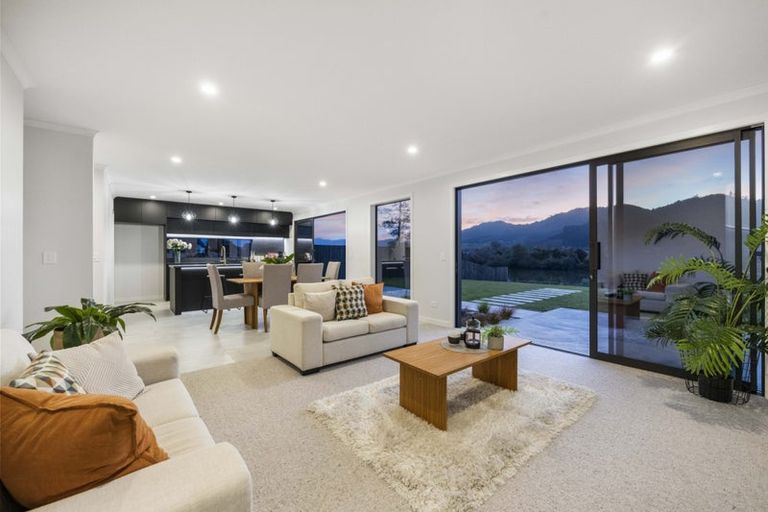 Photo of property in 92 Great South Road, Pokeno, 2402