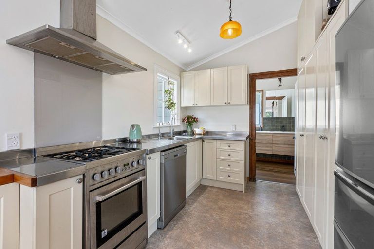 Photo of property in 840 Pukearuhe Road, Waiiti, Urenui, 4377