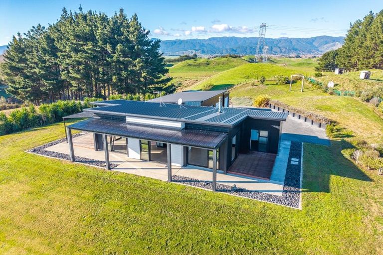 Photo of property in 9 Kristin Place, Manakau, Levin, 5573