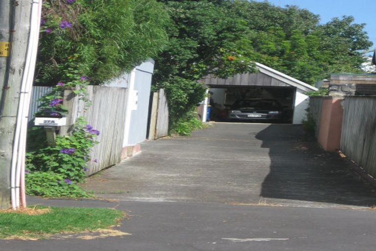 Photo of property in 27 Mozeley Avenue, Devonport, Auckland, 0624