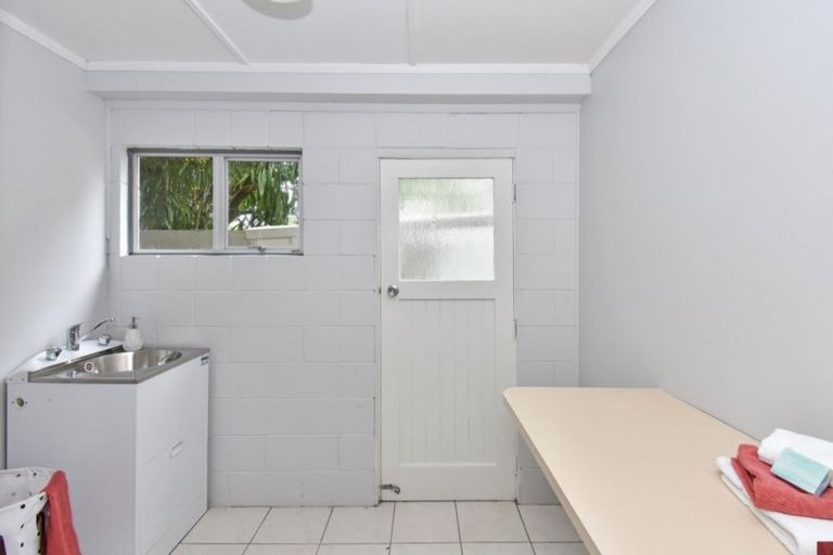 Photo of property in 31 Domain Road, Weymouth, Auckland, 2103