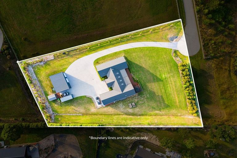 Photo of property in 8 Vinifera Lane, Te Kauwhata, 3782