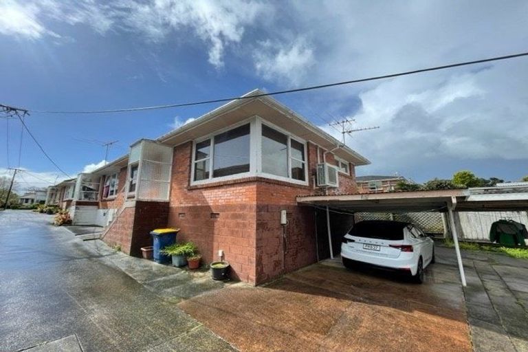 Photo of property in 4/87 Lake Road, Belmont, Auckland, 0622