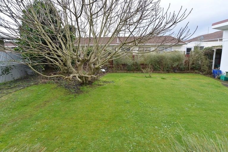 Photo of property in 10 Dinniss Avenue, Regent, Whangarei, 0112