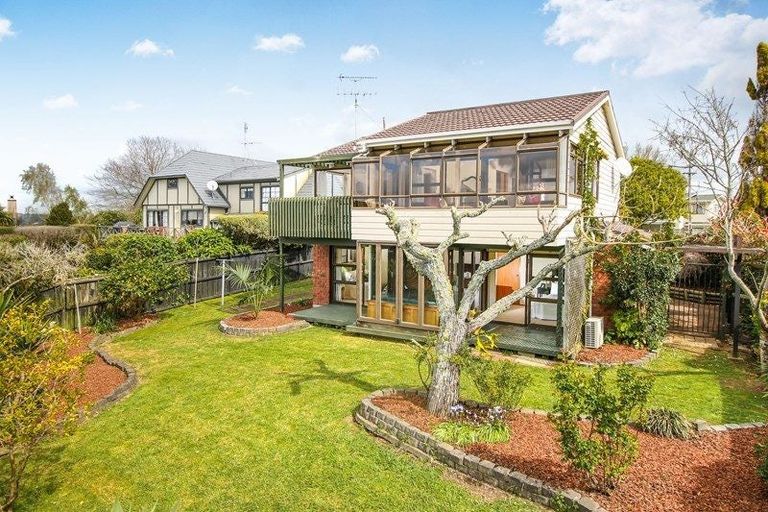 Photo of property in 56 Cockle Bay Road, Cockle Bay, Auckland, 2014