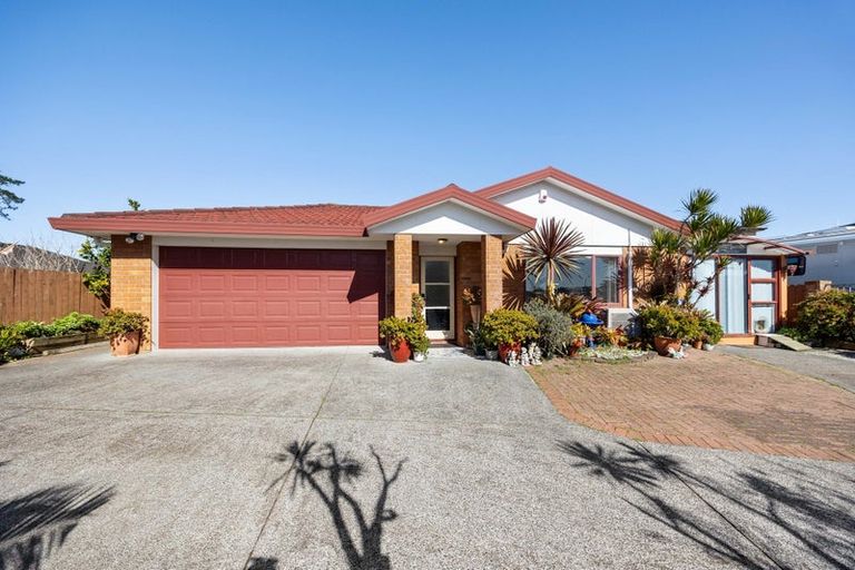 Photo of property in 54 Greenberry Drive, Ranui, Auckland, 0612