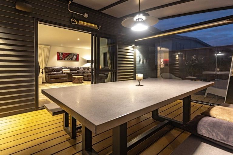 Photo of property in 302 Graham Street, Whangamata, 3620