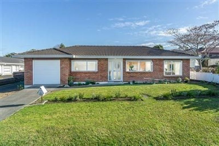 Photo of property in 1/3a Gordon Avenue, Forrest Hill, Auckland, 0620
