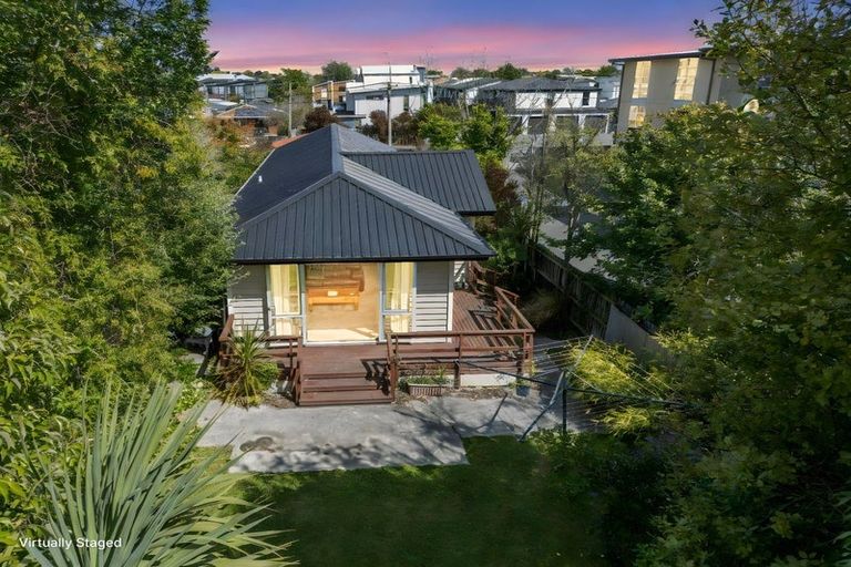 Photo of property in 438 Barbadoes Street, Edgeware, Christchurch, 8013